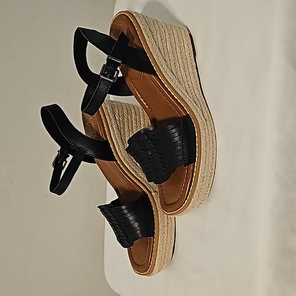 NWOT Crown Vintage Black Espadrilles - Picture 3 of 4
